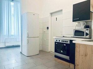 Exterior - Cozy 3BR Apartment Near Augarten Park (Vienna)