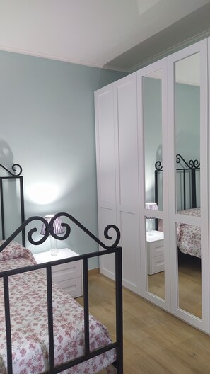 2 bedrooms, iron/ironing board, travel cot, bed sheets