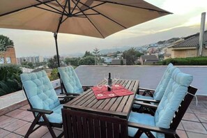 屋外ダイニングエリア