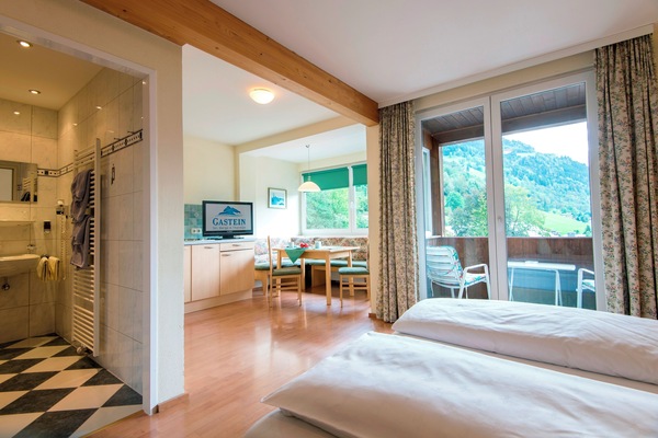Classic Studio, Balcony, Mountain View | Private kitchen | Highchair