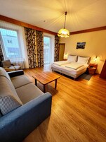 Caja de seguridad en la habitación, escritorio y wifi gratis