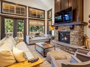 Télévision, cheminée