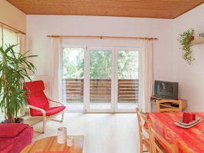 TV, table tennis - Holiday Home in Thuringian Forest Retreat (Großbreitenbach)