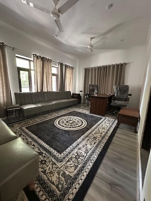 Meeting facility - Lakeville (Srinagar)