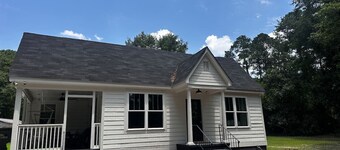 The Farmhouse Retreat on 9 acres