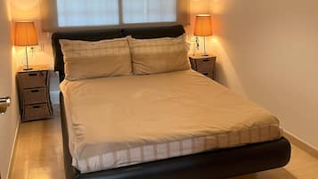 4 bedrooms, iron/ironing board, travel crib, free WiFi