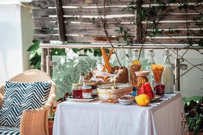 Outdoor dining - Charming Positano Suite Luigi (Positano)