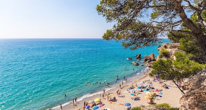 CALIFORNIA Villa gran jardin, piscina privada