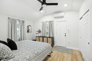 1 habitación, escritorio, tabla de planchar con plancha y wifi gratis