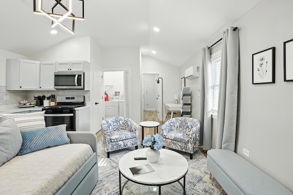 Smart TV, fireplace, books, offices