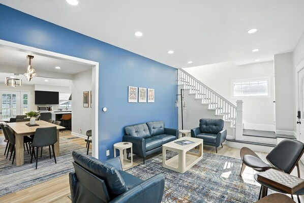 Interior - Campus To Dunes Escape | 2 King Beds | Game Area + Fire Pit + Deck Lounge (Valparaiso)