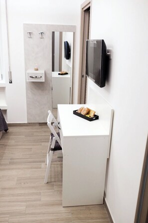 Interior - Cozy and relaxing dwellings! Strategic to discover every corner of the city (Napoli)