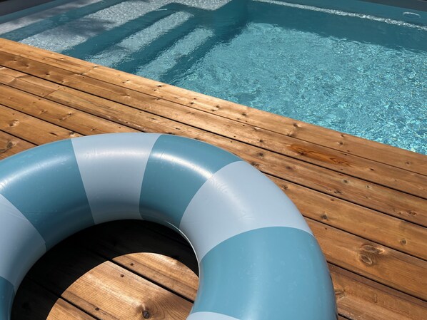 Ulkouima-allas, lämmitetty uima-allas