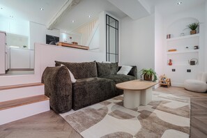 Smart TV, stereo, printers