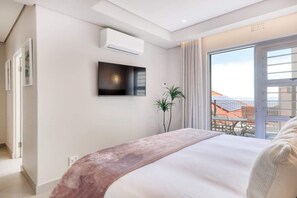 3 bedrooms, desk, iron/ironing board, WiFi