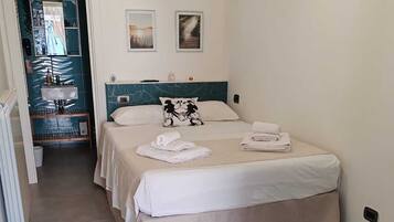 1 camera, ferro/asse da stiro, Wi-Fi, lenzuola