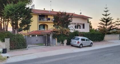 Island of capo rizzuto beautiful apartment in villa