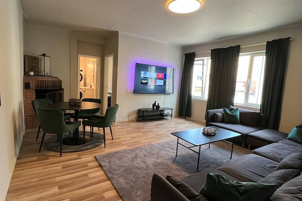 Blendingsgardiner, strykejern/-brett og wi-fi (inkludert)