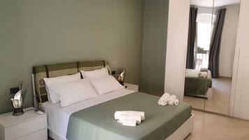 WiFi, bed sheets