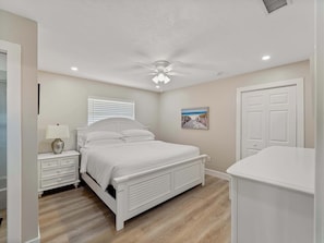 2 bedrooms, iron/ironing board, WiFi, bed sheets - Punta Gorda Isles Villa On The Waterfront (Punta Gorda)