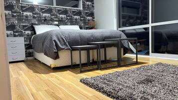 3 bedrooms, iron/ironing board, free WiFi, bed sheets
