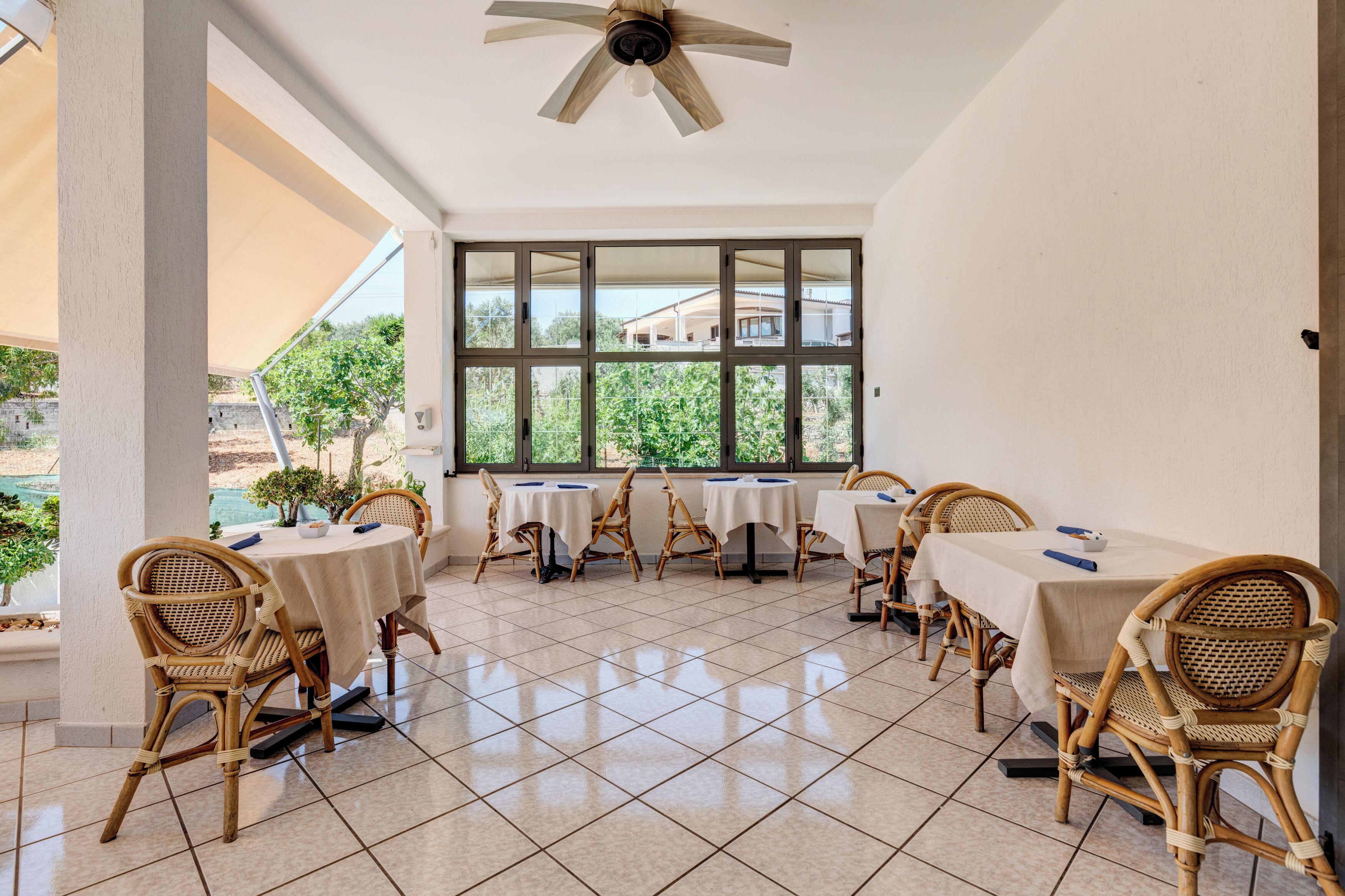 Petit déjeuner buffet compris tous les jours