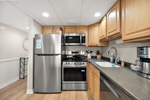 Fridge, microwave, oven, stovetop - Oceanfront 2 Bed/2 Bath, Sleeps 8 (Ocean City)