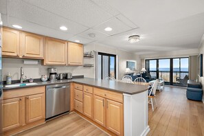 Fridge, microwave, oven, stovetop - Oceanfront 2 Bed/2 Bath, Sleeps 8 (Ocean City)