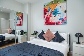 2 bedrooms, iron/ironing board, travel cot, free WiFi