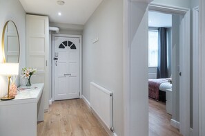 3 chambres, fer et planche à repasser, lit parapluie, Wi-Fi gratuit