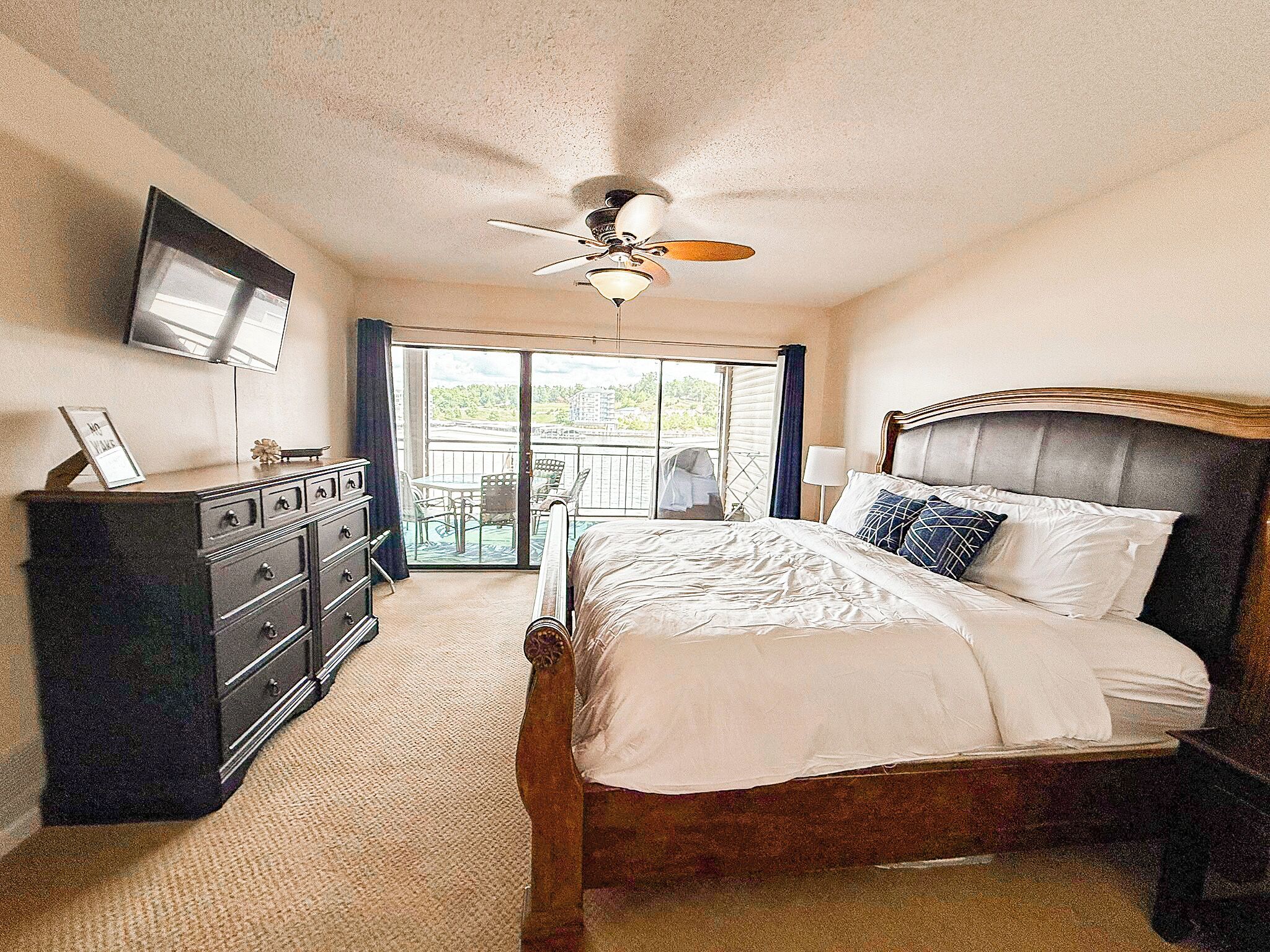 2 bedrooms, iron/ironing board, travel crib, free WiFi