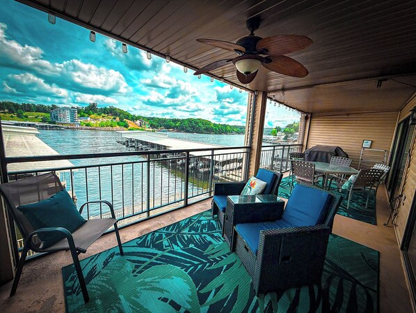 تناول الطعام بالخارج