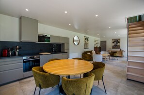 Fridge, microwave, oven, dishwasher