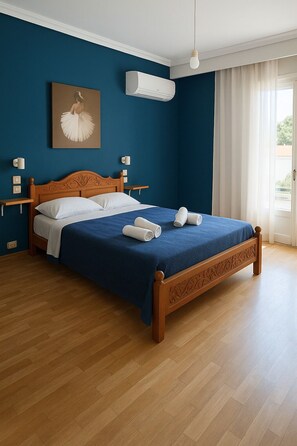 Iron/ironing board, WiFi, bed sheets