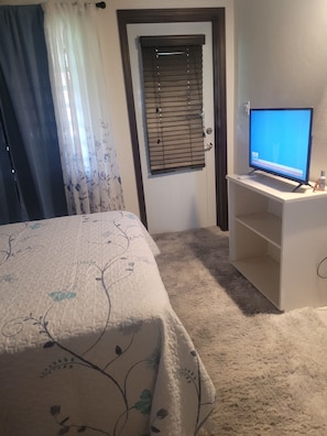 Strykjärn/strykbräda, wi-fi och sängkläder