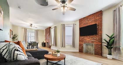 Netflix+Games+BBQ+FREE Parking Near Bakery Square