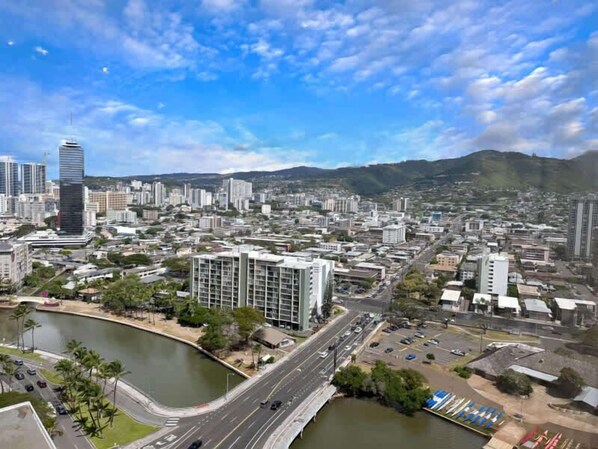 Imagen sin descripción, 1 de 44, botón