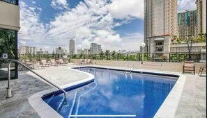 Imagen sin descripción, 4 de 21, botón