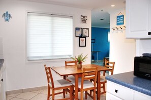 Dining - Octopus Sanctuary · Steps from the Beach! (Hollywood)