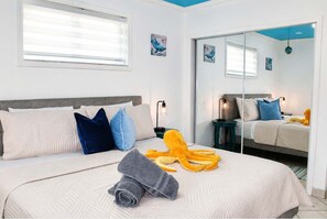 2 habitaciones, escritorio, tabla de planchar con plancha y wifi