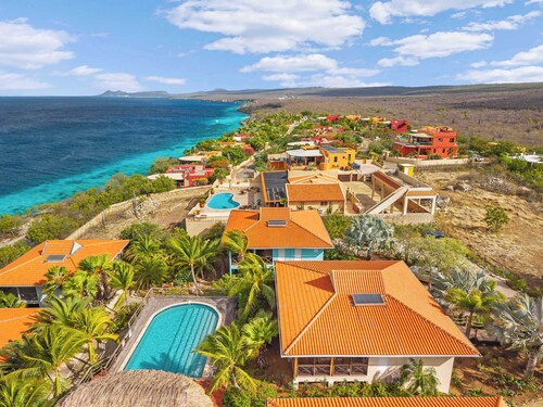 Villa Happy Turtle with a spectacular ocean view