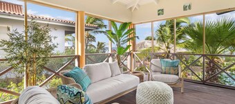 Villa Happy Turtle with a spectacular ocean view