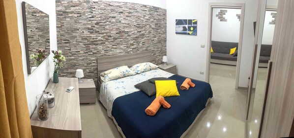 2 habitaciones, tabla de planchar con plancha, wifi y ropa de cama 