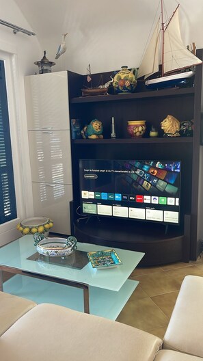 Smart-TV, Stereoanlage