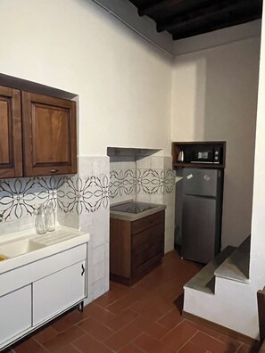 Microwave, stovetop