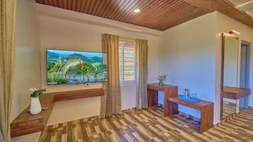 Deluxe Room | Free WiFi, bed sheets