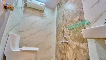 Classic Room | Bathroom