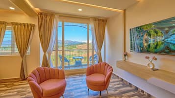 Premium Room | Free WiFi, bed sheets