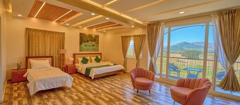 Vihani's Western Clouds by VOYE HOMES