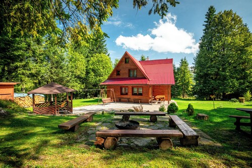 Wonderful 4-bedroom chalet in Oravice-Vitanová named Chata/Challet Bobík